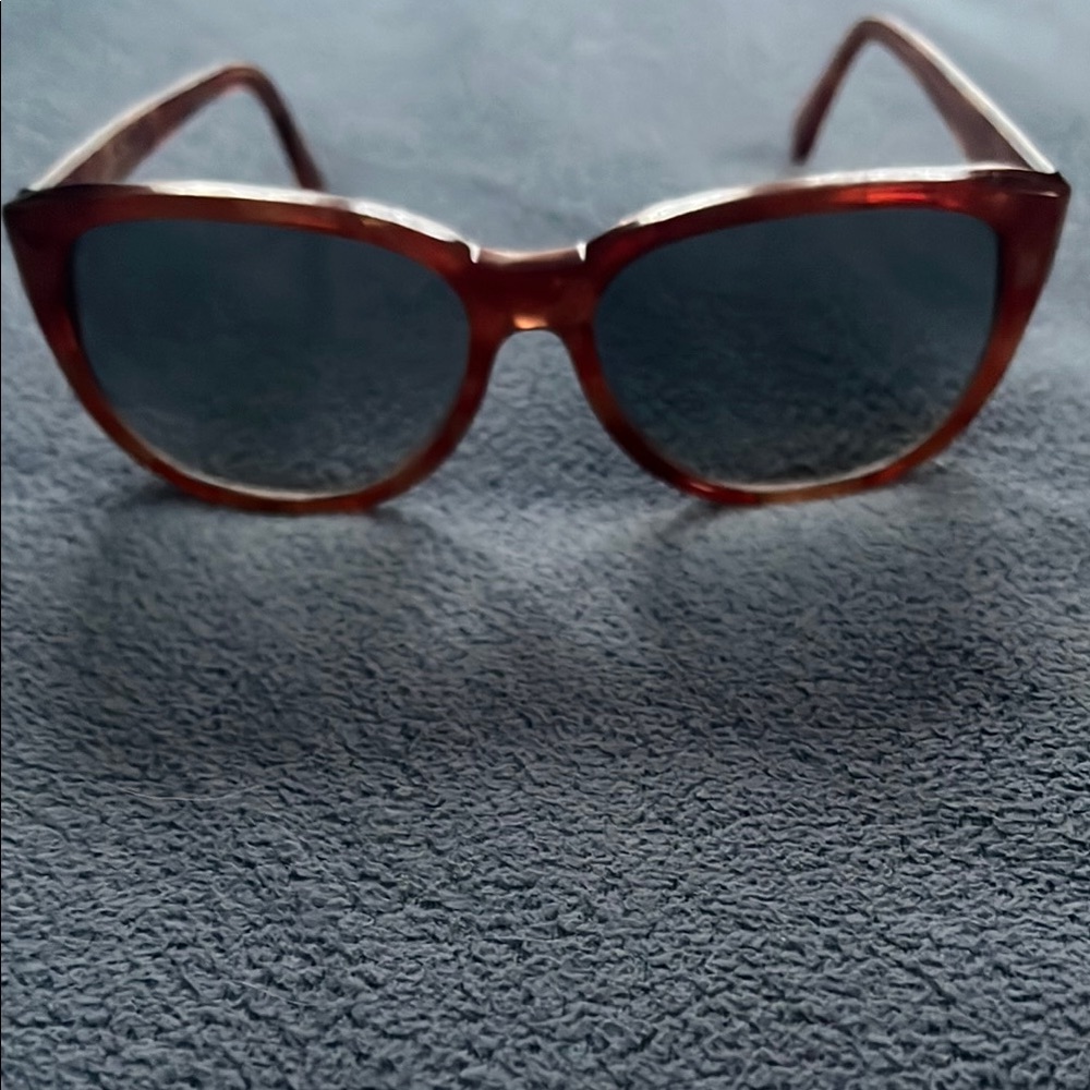 Anne Klein Brown Sunglasses Timeless Design